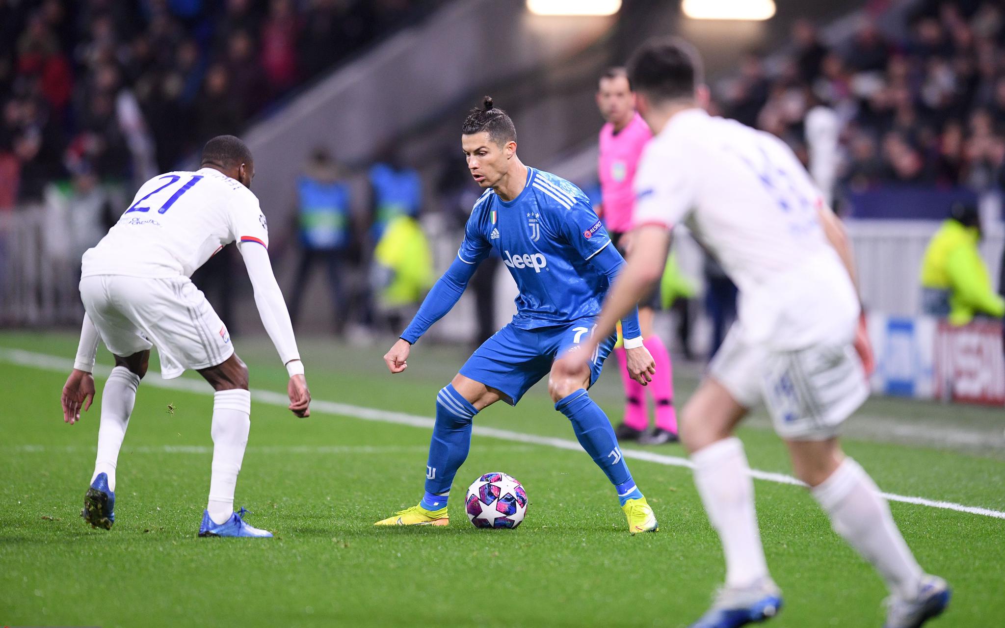 今晨突围战来临，尤文图斯围绕社区盾单刀错失，悬念犹存，细节决定成败的简单介绍